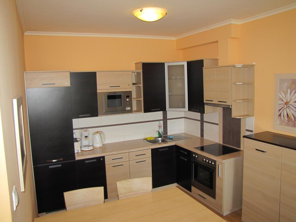 Dunalux Apartman Győr Habitación foto